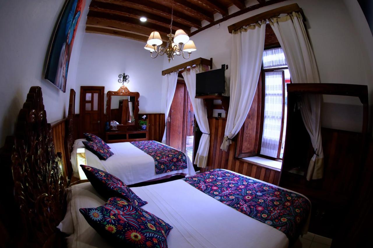 Hotel Casa Baez Patzcuaro Exterior photo